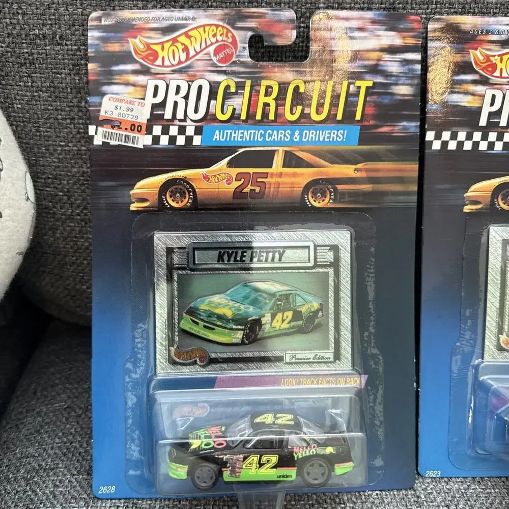 Hot Wheels Kyle Petty #42 Pro Circuit Authentic NASCAR Edition Richard Petty #43